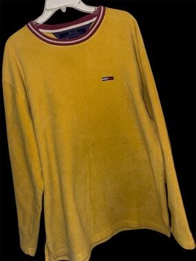 Tommy Hilfiger Men’s Mustard Yellow Crewneck Sweater 100% polyester size Large